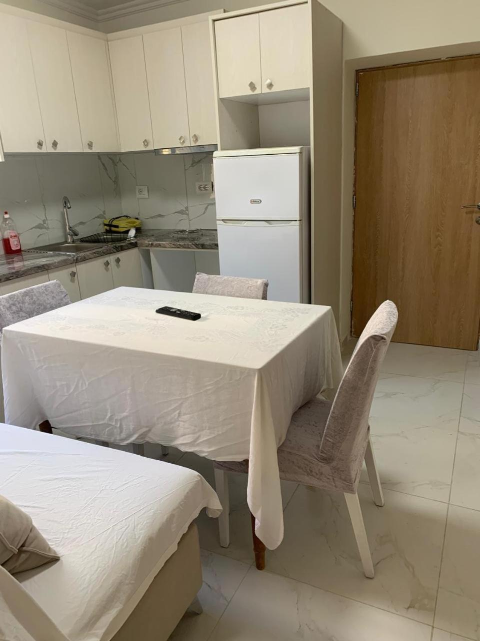 Angjelo Apartments Sarande Room photo